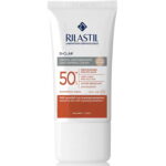 Rilastil D-Clar Uniforming Αντηλιακή Κρέμα Προσώπου SPF50 με Χρώμα Light (Ελαφριάς Απόχρωσης) 40ml
